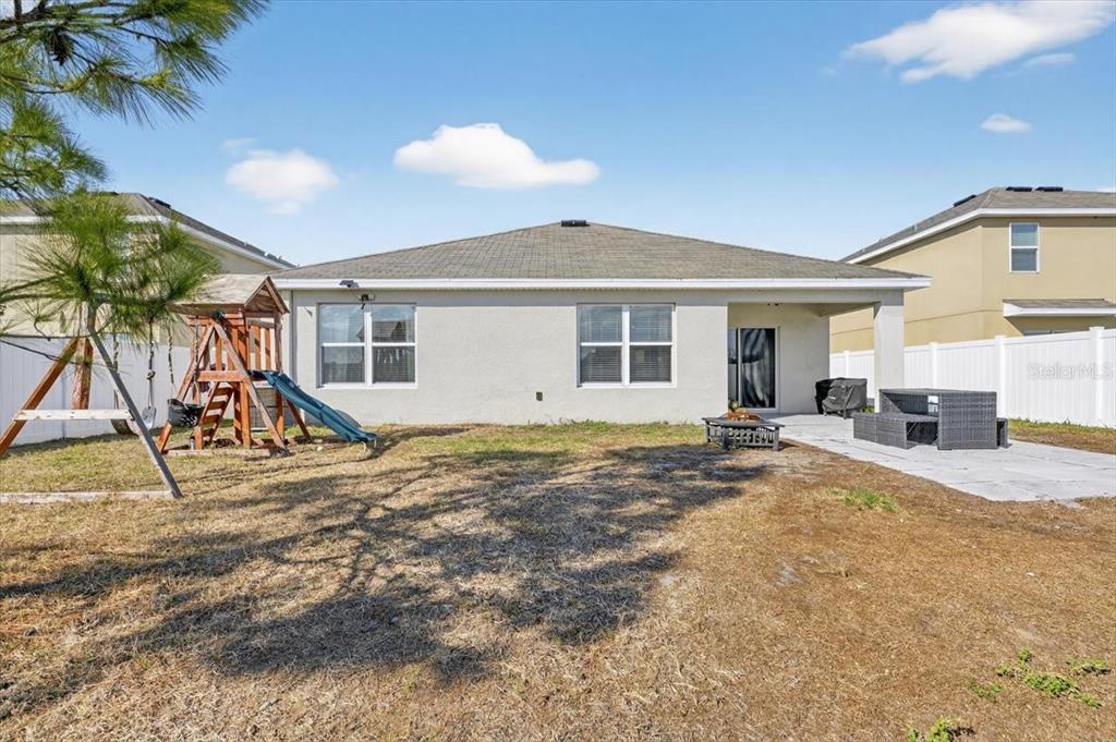 3246 South Northview Road Plant City, FL 33566 - Photo 39 of 57 a view of a house with backyard and sitting area