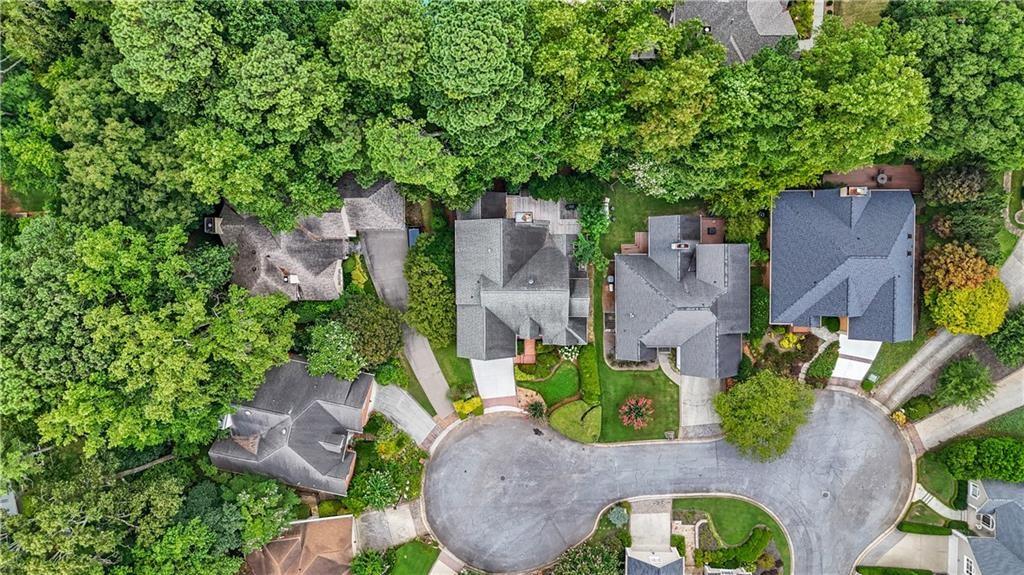 1696 Harts Run Atlanta, GA 30341 - Photo 5 of 50