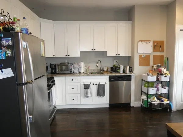 $3,700 | 37 Condor Street, Unit 3, Boston, MA 02128