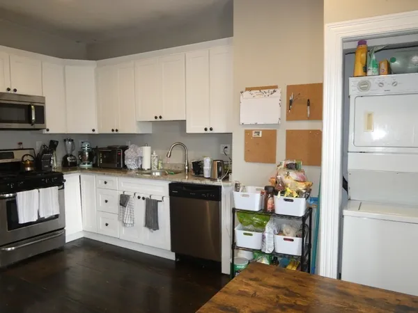 $3,700 | 37 Condor Street, Unit 3, Boston, MA 02128