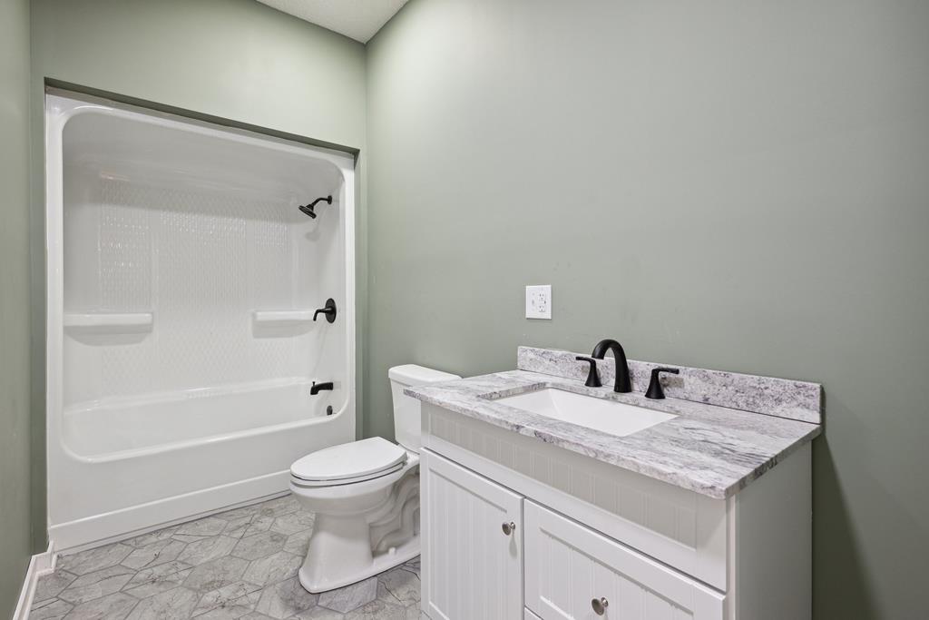 908 Old Ebenezer Road Marion, VA 24354 - Photo 8 of 63 Gallery Image 8