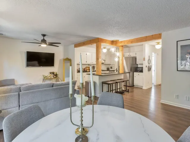 $2,575 | 2790 Farmstead Road, Smyrna, GA 30080