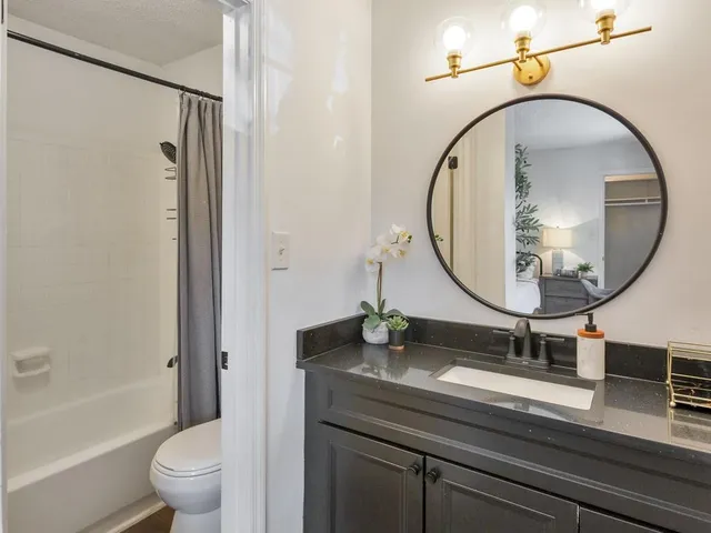 $2,575 | 2790 Farmstead Road, Smyrna, GA 30080