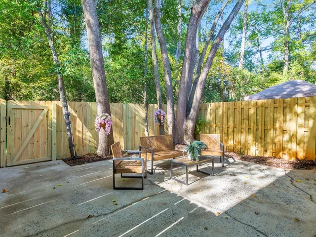 $2,575 | 2790 Farmstead Road, Smyrna, GA 30080