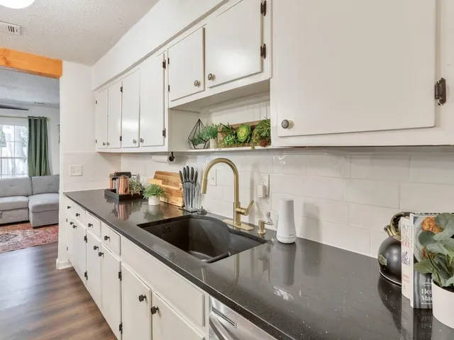 $2,575 | 2790 Farmstead Road, Smyrna, GA 30080