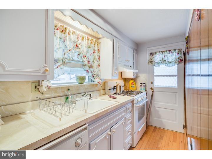 131 Overhill Road Upper Darby, PA 19082 - Photo 14 of 17