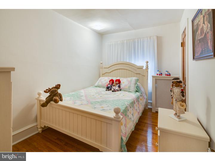131 Overhill Road Upper Darby, PA 19082 - Photo 8 of 17