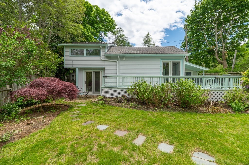 7 Lighthouse Way Gloucester, MA 01930 - Photo 4 of 25