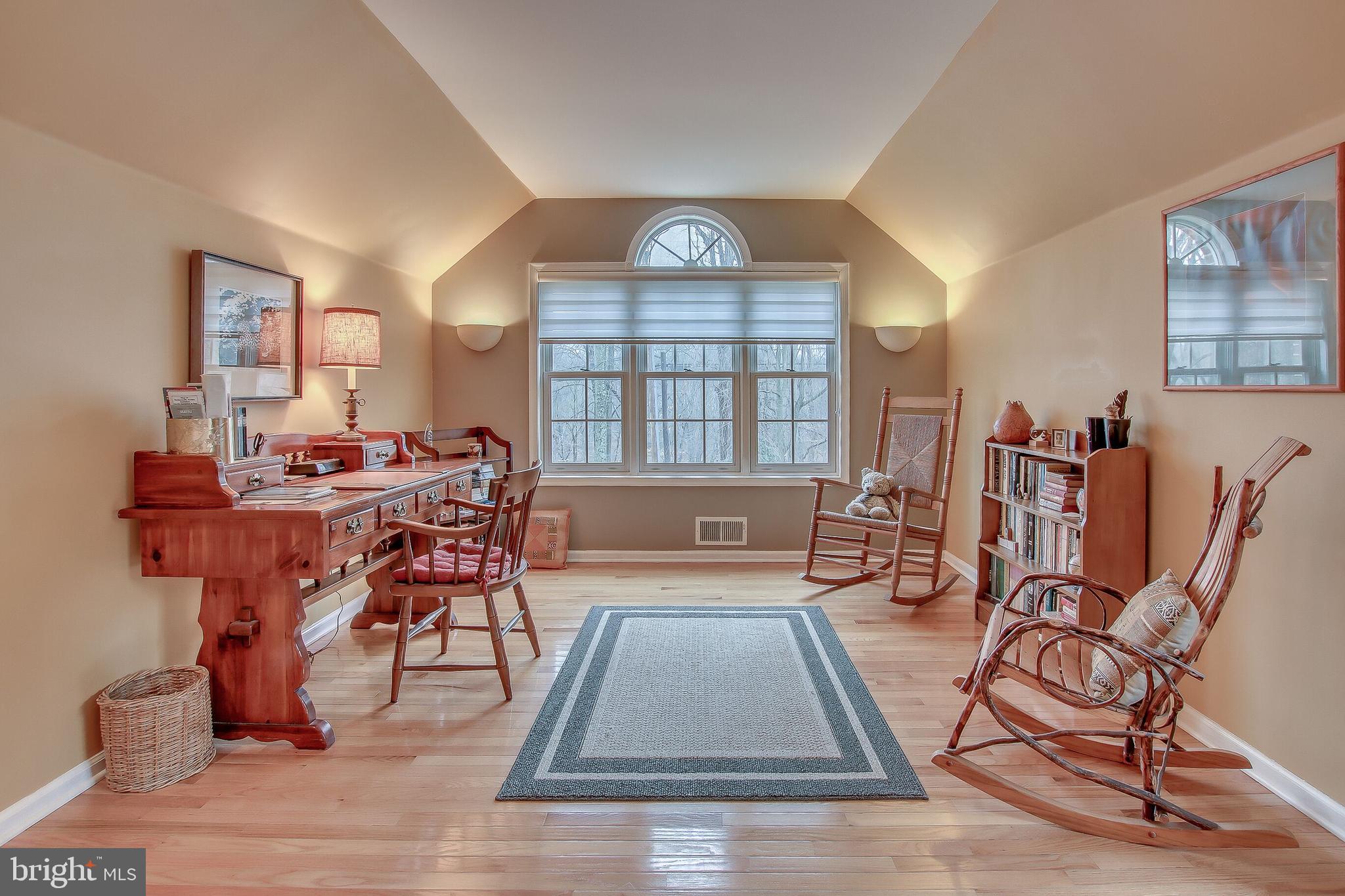 122 Yearsley Mill Road Media, PA 19063 - Photo 28 of 50 Master Sitting Area