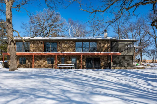 $775,000 | 5814 Highway 173, Richmond, IL 60071