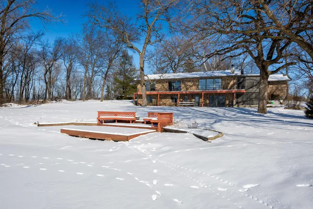 $775,000 | 5814 Highway 173, Richmond, IL 60071