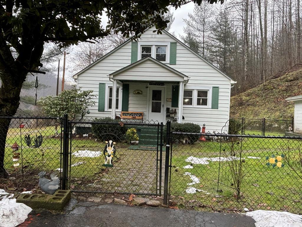 1836 Wds Frk Road Grundy, VA 24614 - Photo 32 of 41 Gallery Image 32