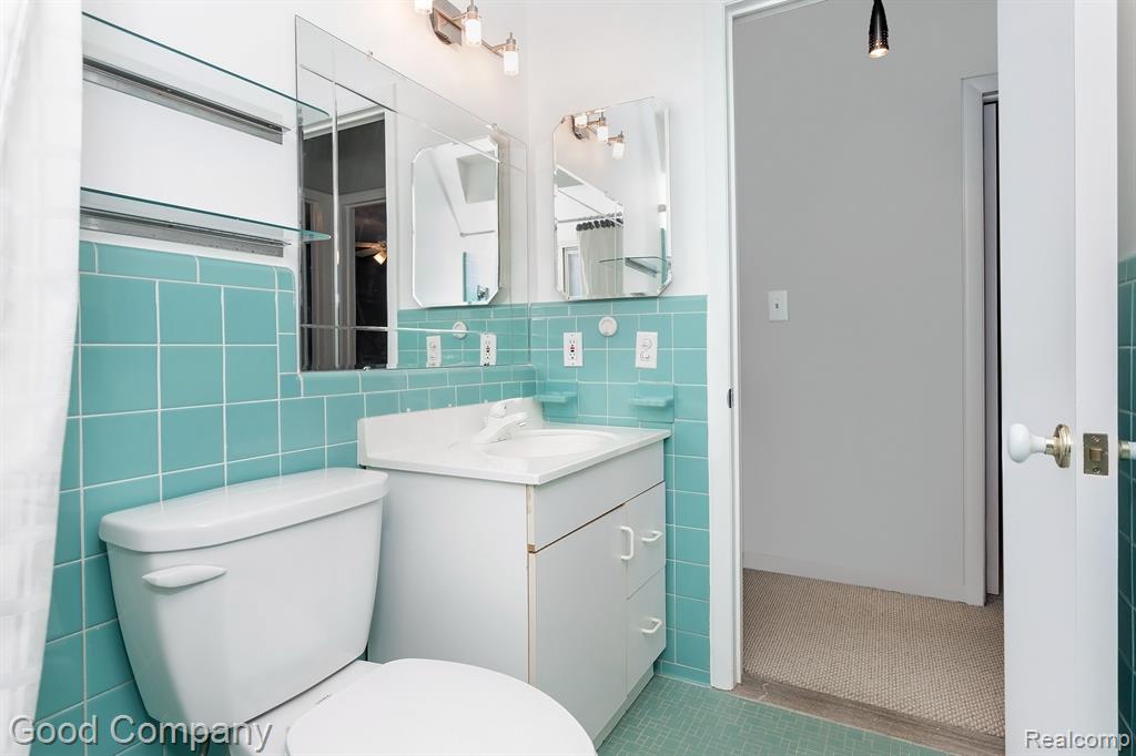 910 North Adams Road, Unit 7 Birmingham, MI 48009 - Photo 20 of 25