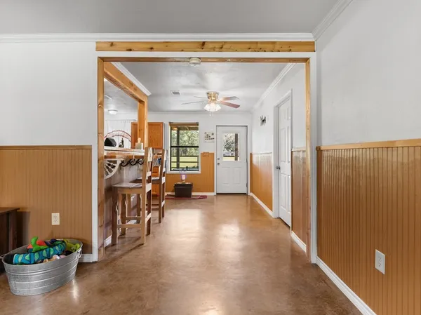 a view of a storage & utility room