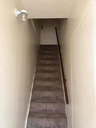$850 | 205 Oak Street, Unit 2, Ypsilanti, MI 48198