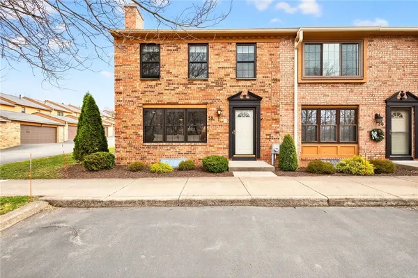 $319,000 | 38 Huxley Way, Perinton, NY 14450