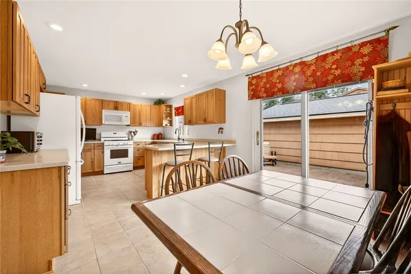 $319,000 | 38 Huxley Way, Perinton, NY 14450