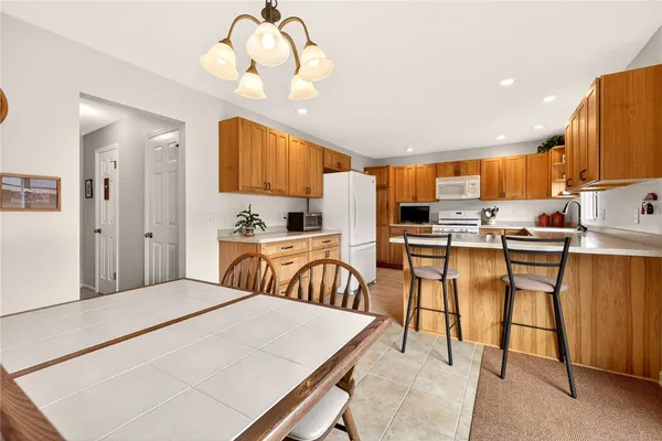 $319,000 | 38 Huxley Way, Perinton, NY 14450