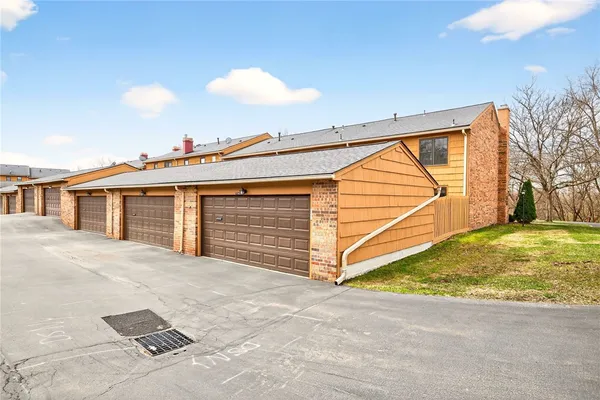 $319,000 | 38 Huxley Way, Perinton, NY 14450