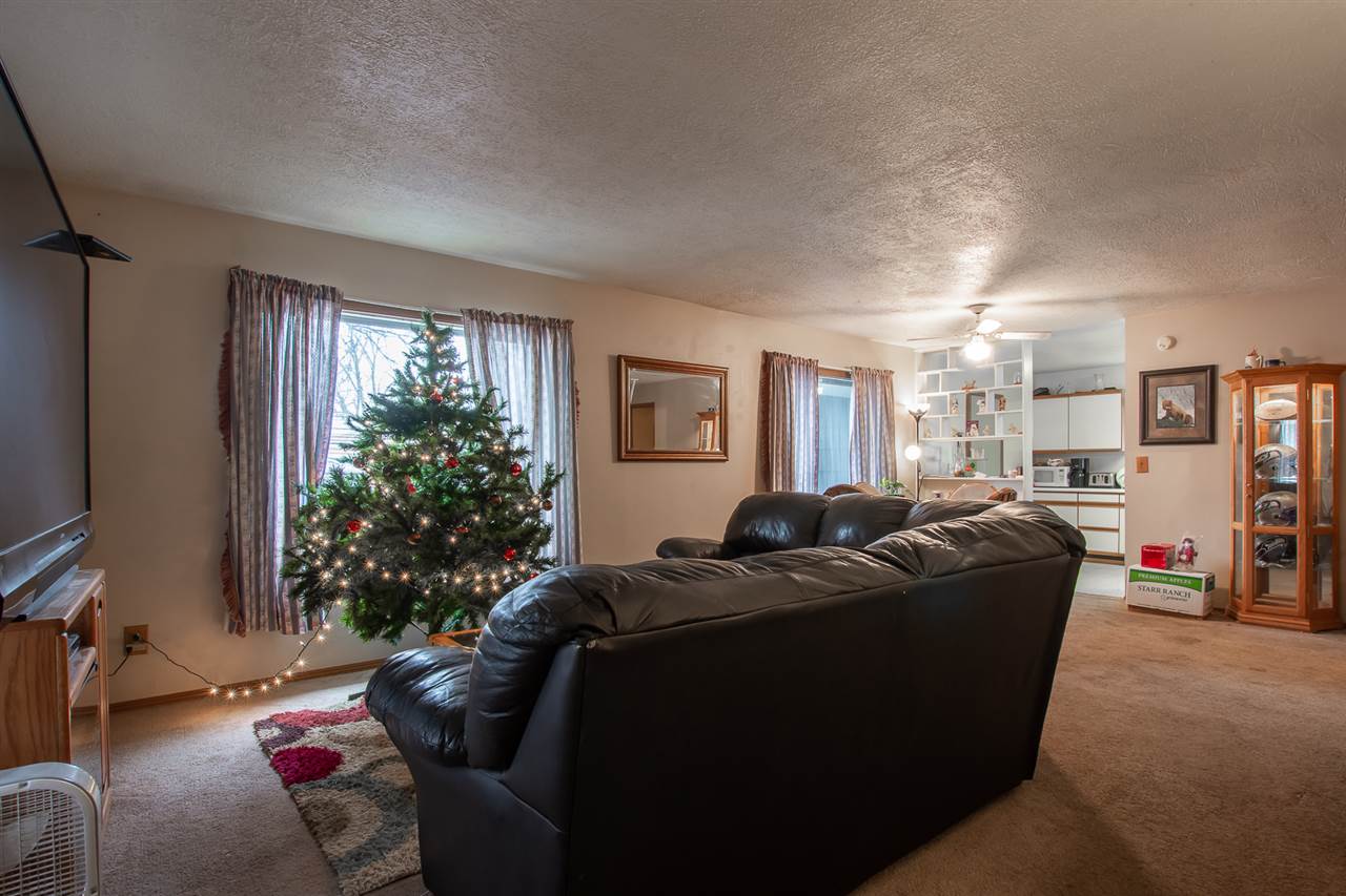 310 South Skipworth Road Spokane Valley, WA 99206 - Photo 3 of 14