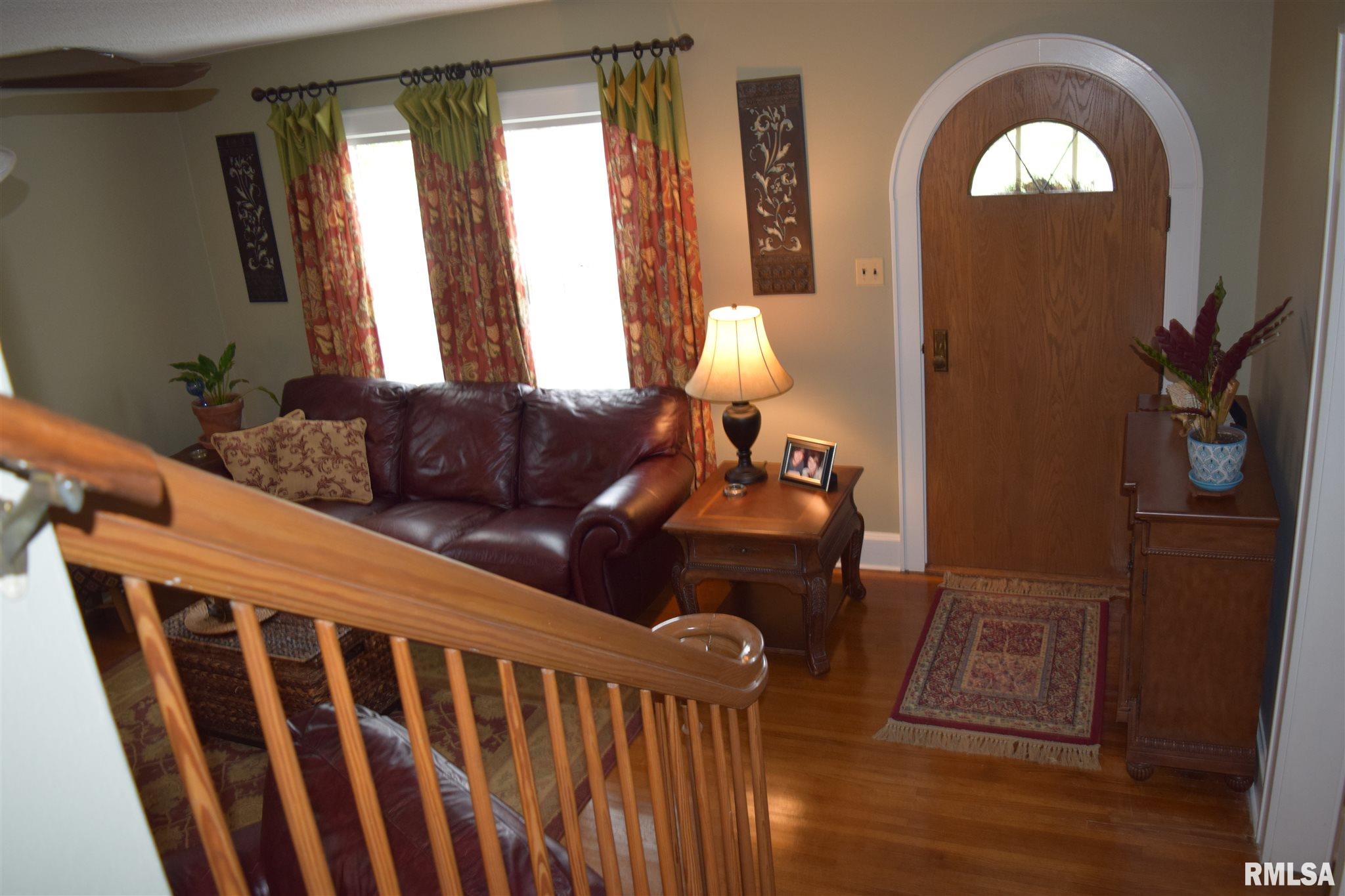 1729 Mound Road Jacksonville, IL 62650 - Photo 16 of 47 Gallery Image 16