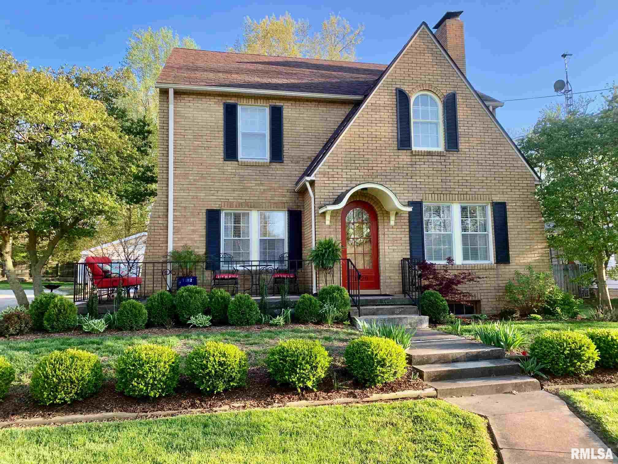 1729 Mound Road Jacksonville, IL 62650 - Photo 2 of 47 Gallery Image 2