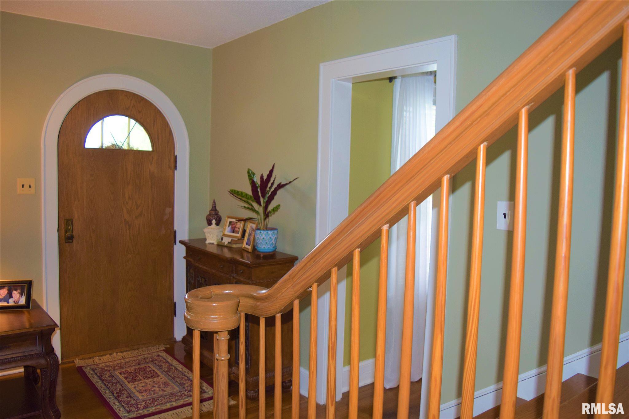 1729 Mound Road Jacksonville, IL 62650 - Photo 7 of 47 Gallery Image 7