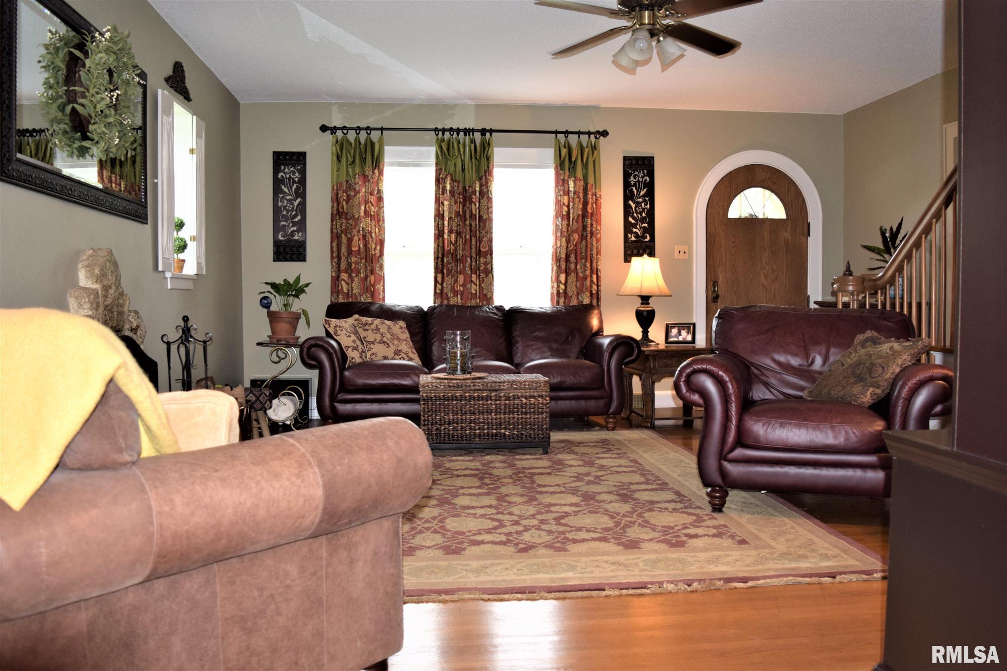 1729 Mound Road Jacksonville, IL 62650 - Photo 9 of 47 Gallery Image 9