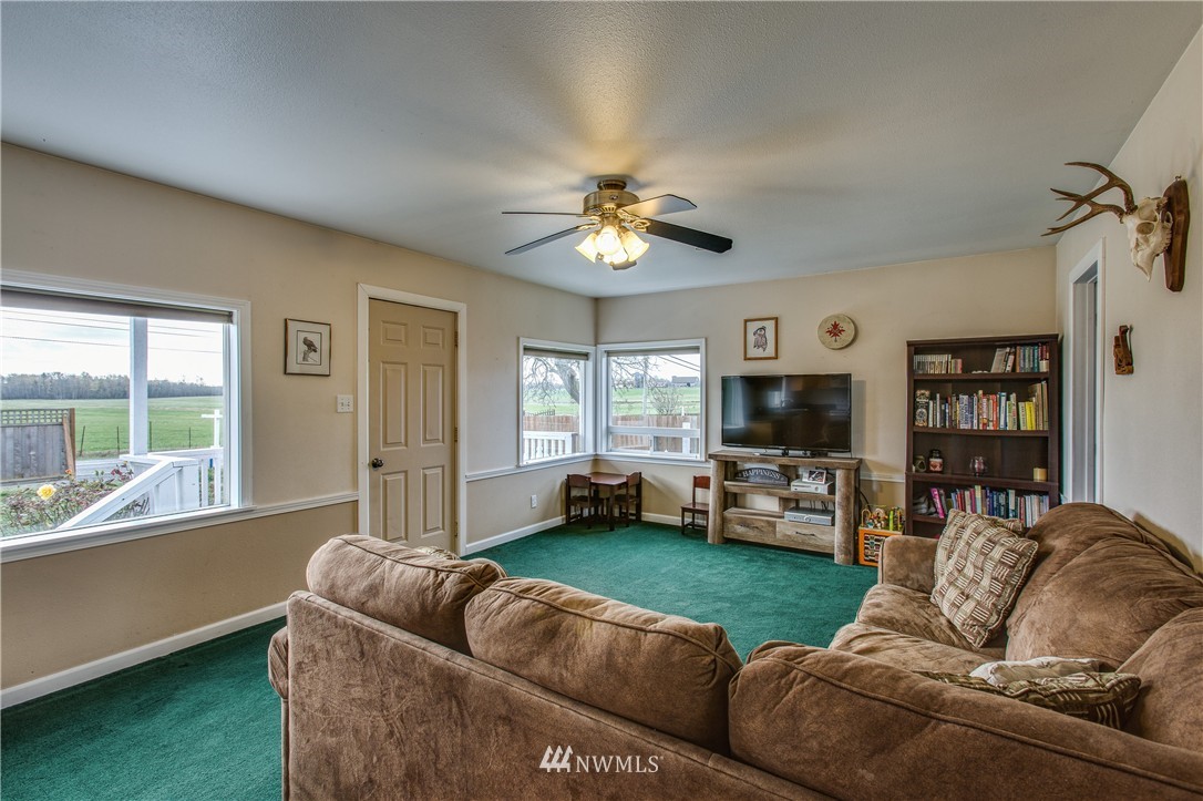 3372 Mountain View Road Ferndale, WA 98248 - Photo 6 of 25 Gallery Image 6