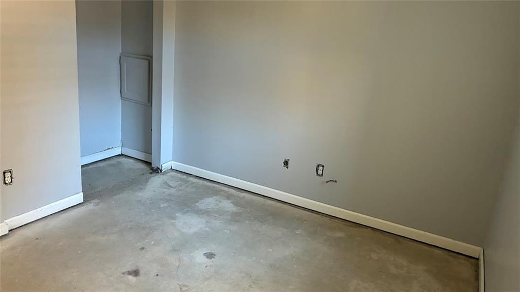 3800 Kensingwood Trace Decatur, GA 30032 - Photo 30 of 58 a view of an empty room