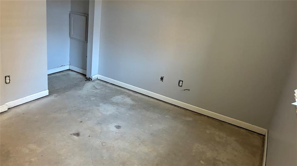 3800 Kensingwood Trace Decatur, GA 30032 - Photo 31 of 58 a view of an empty room