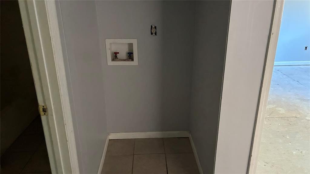 3800 Kensingwood Trace Decatur, GA 30032 - Photo 40 of 58 a view of a hallway