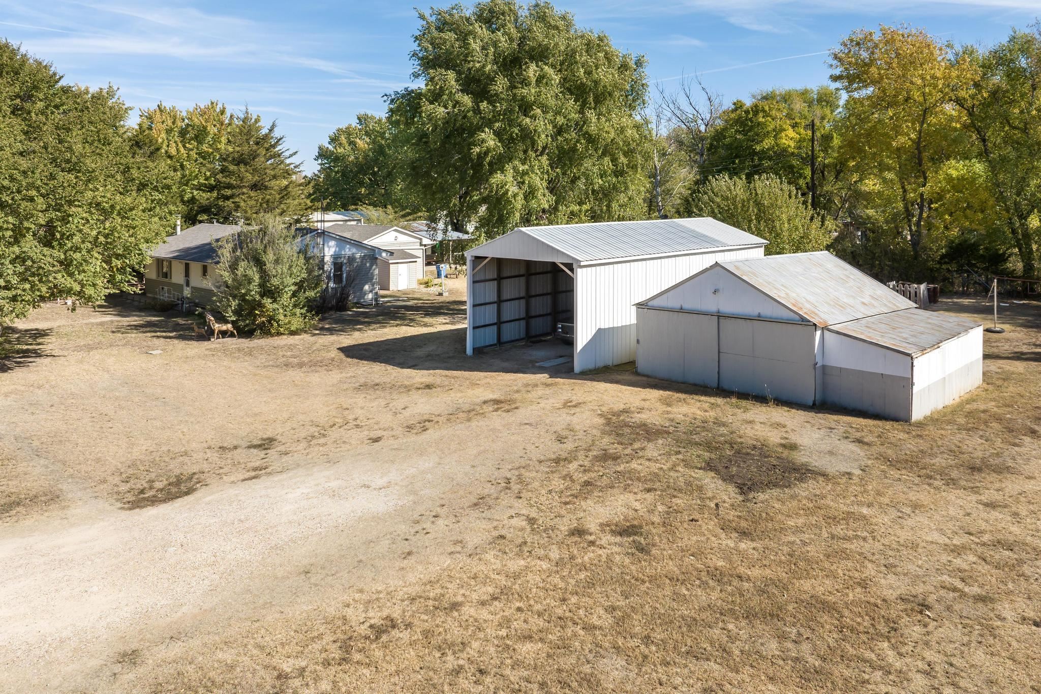 1202 Conner Road El Dorado, KS 67042 - Photo 3 of 36