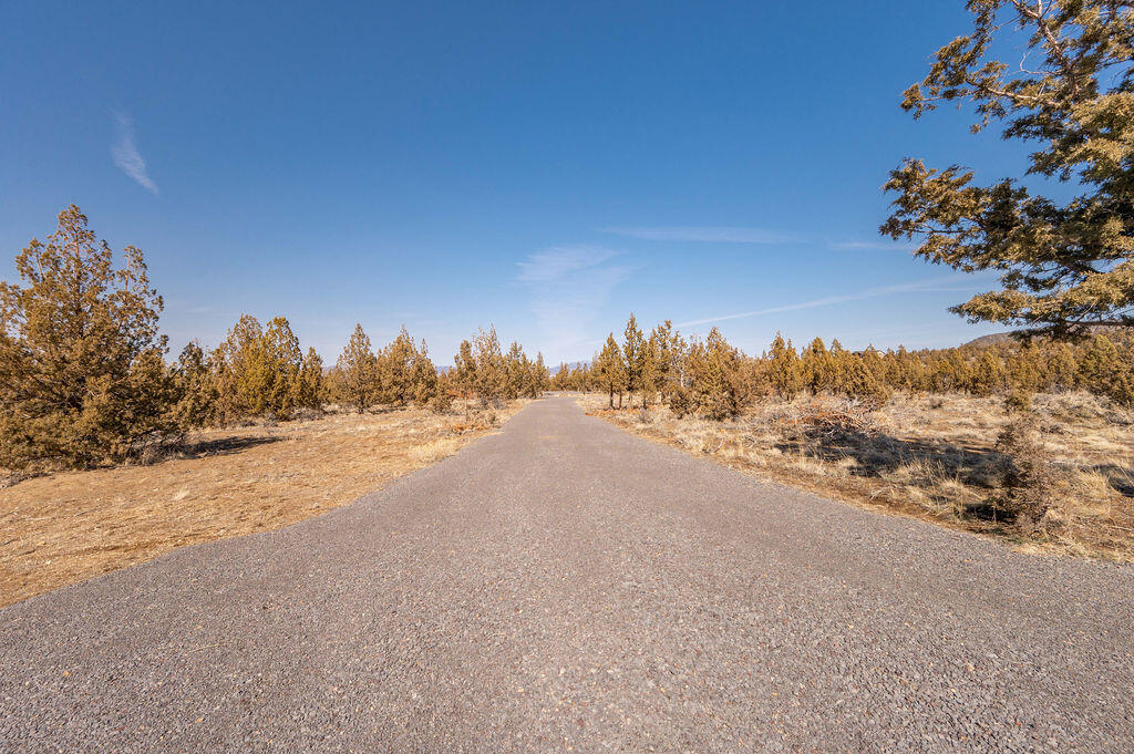 Tl1100 Southwest Doris Lane Powell Butte, OR 97753 - Photo 11 of 24 RileyVisualsa-8