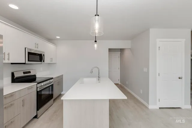 $339,990 | 115 Caribou Street, Horseshoe Bend, ID 83629