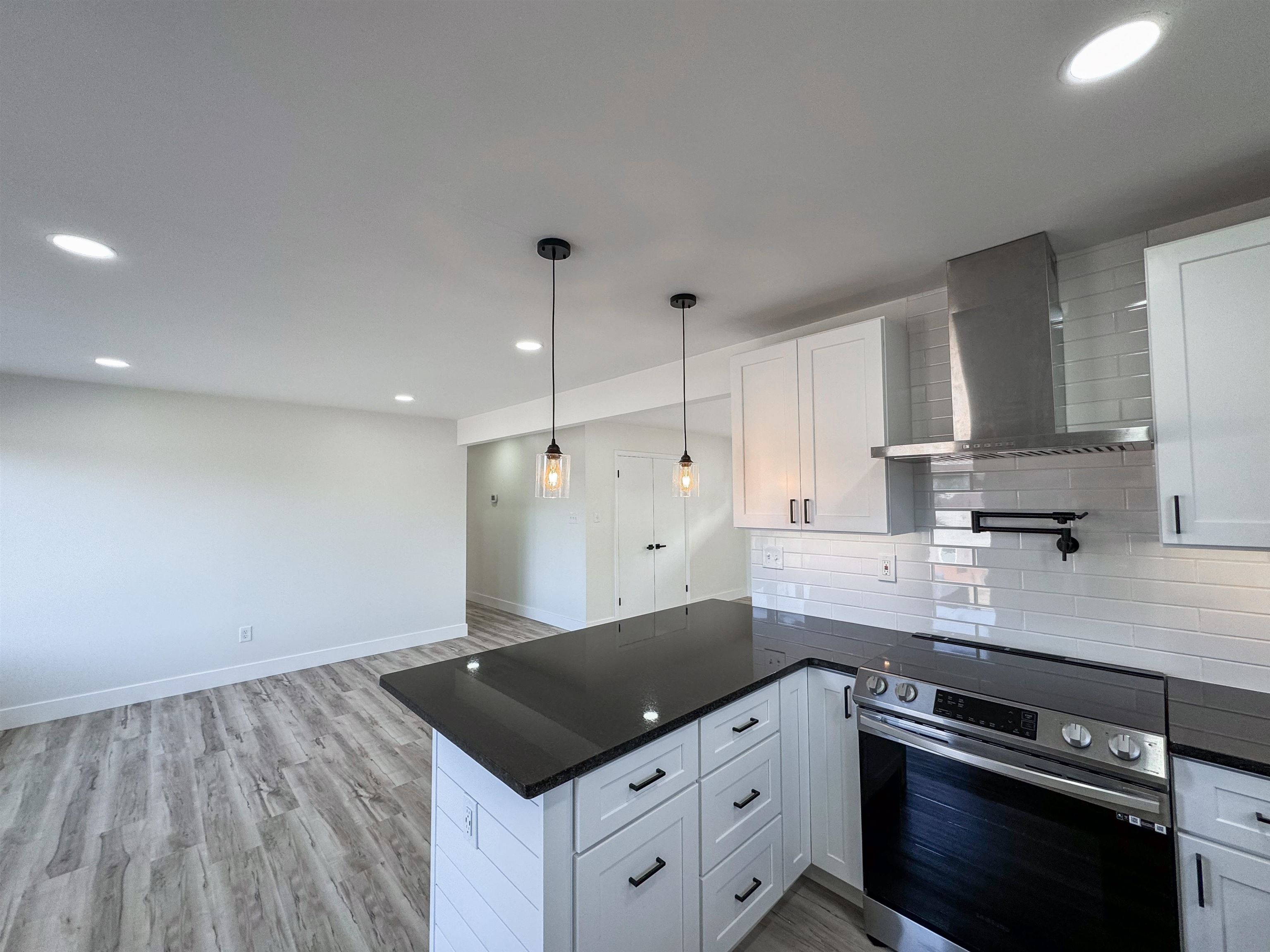 1484 Dover Road Spartanburg, SC 29301 - Photo 11 of 23