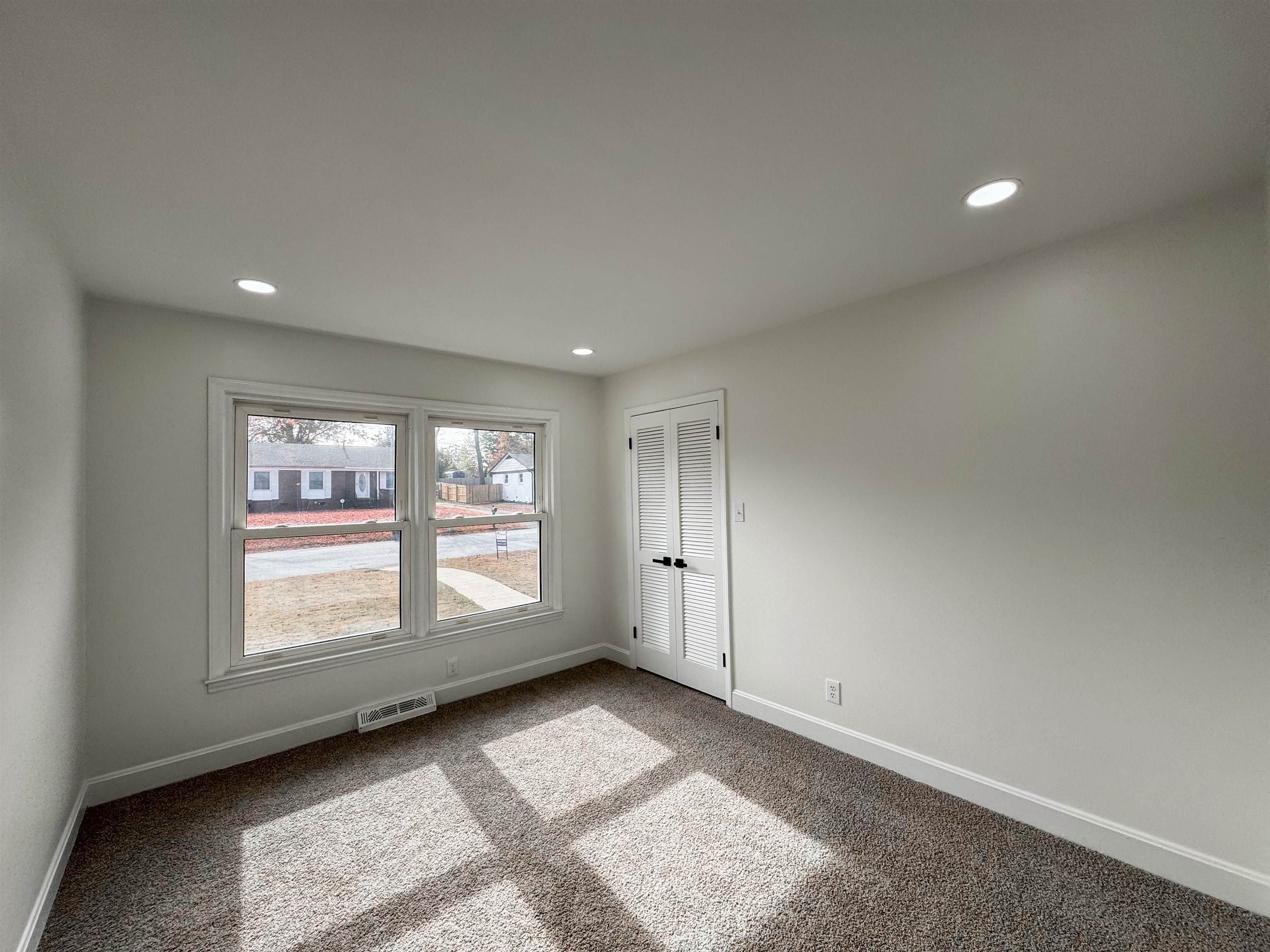 1484 Dover Road Spartanburg, SC 29301 - Photo 15 of 23