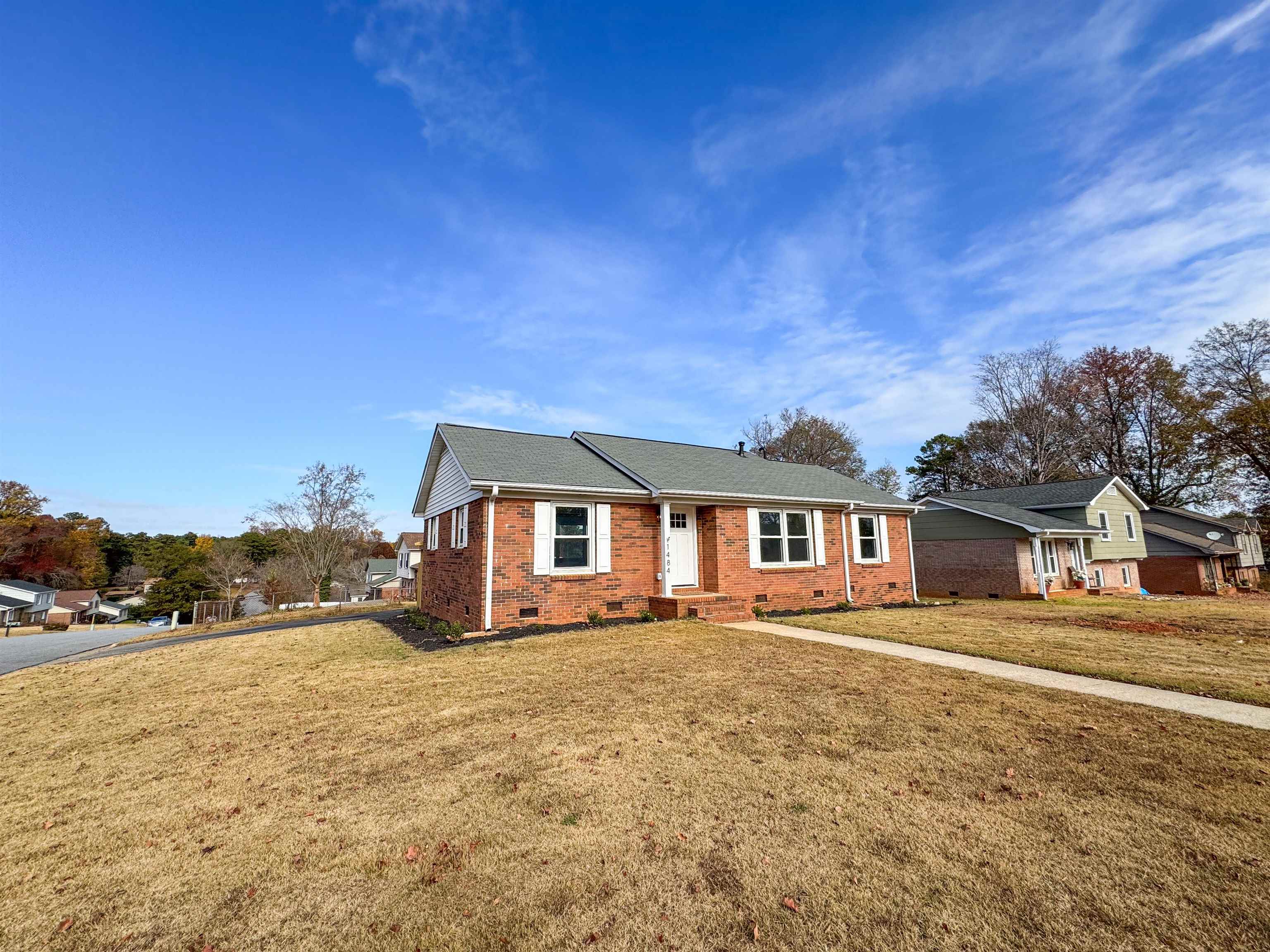 1484 Dover Road Spartanburg, SC 29301 - Photo 3 of 23