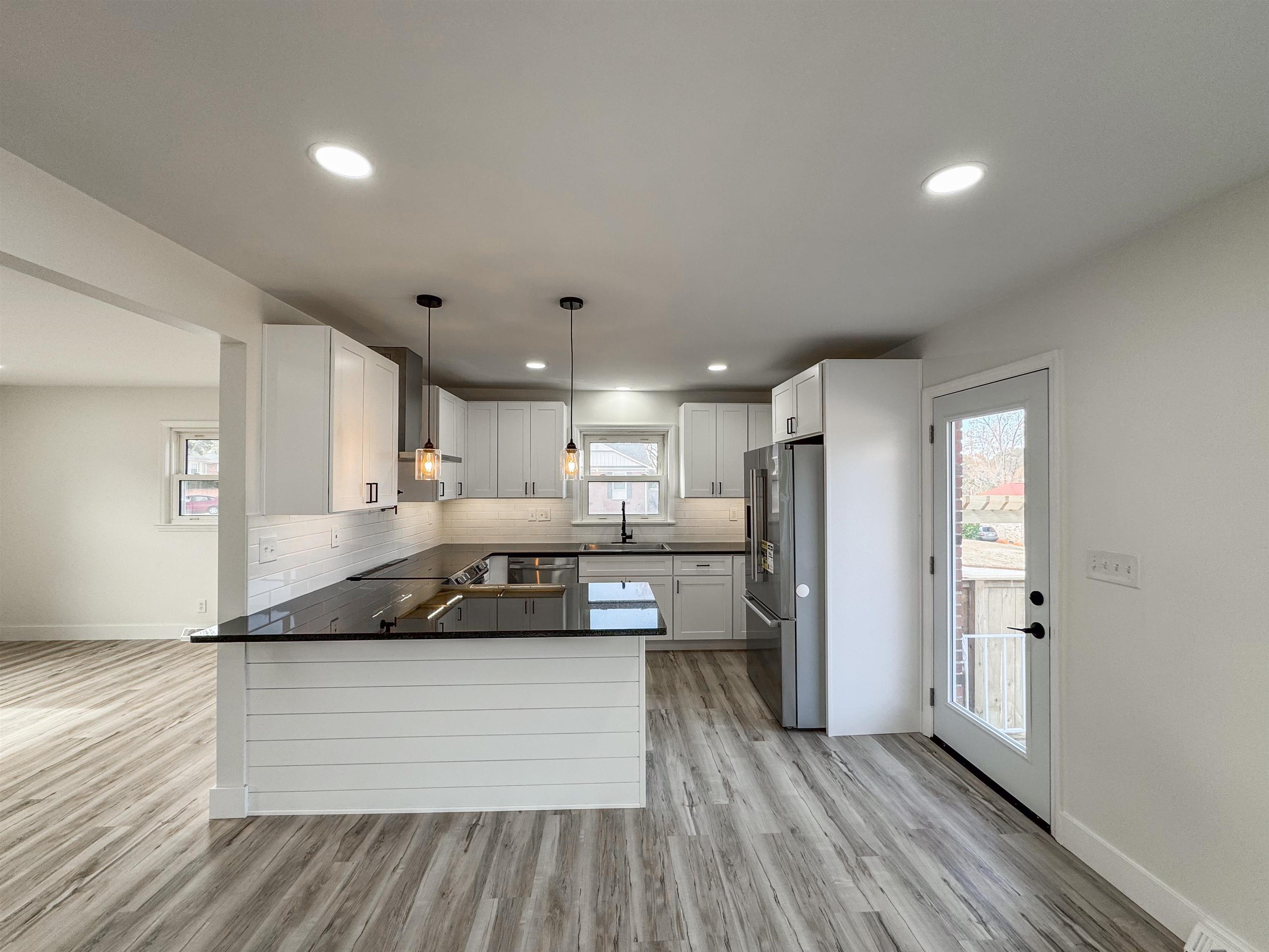 1484 Dover Road Spartanburg, SC 29301 - Photo 7 of 23