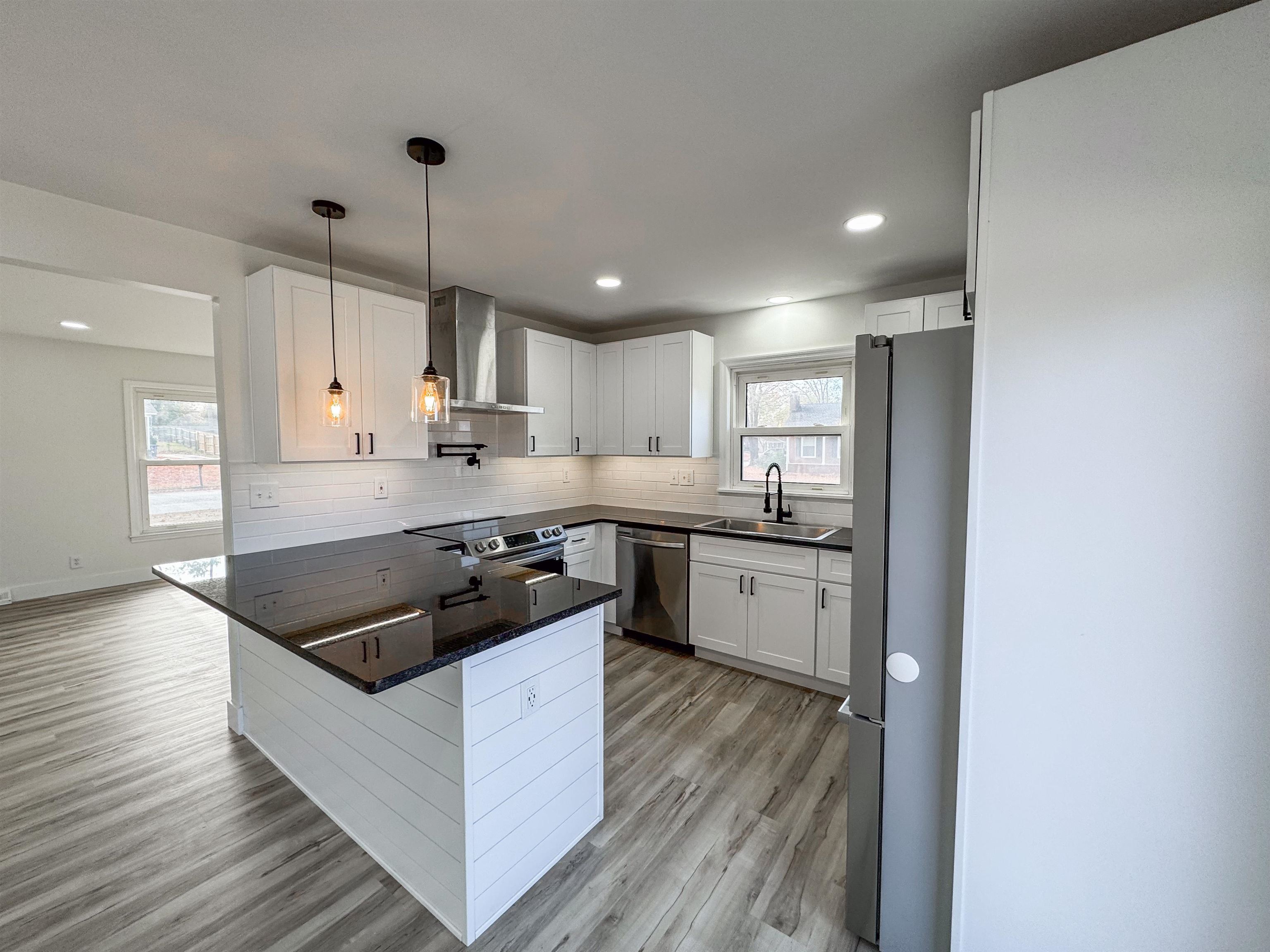 1484 Dover Road Spartanburg, SC 29301 - Photo 8 of 23