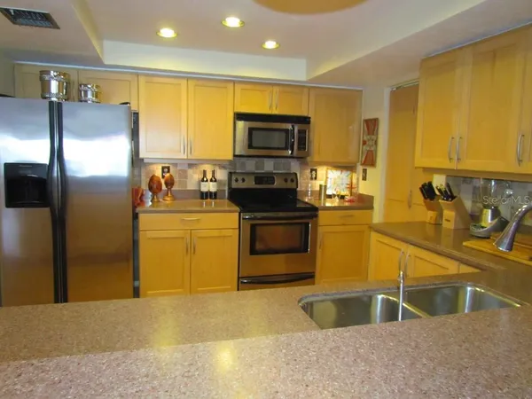 $6,999 | 16330 Gulf Boulevard, Unit 304, Redington Beach, FL 33708