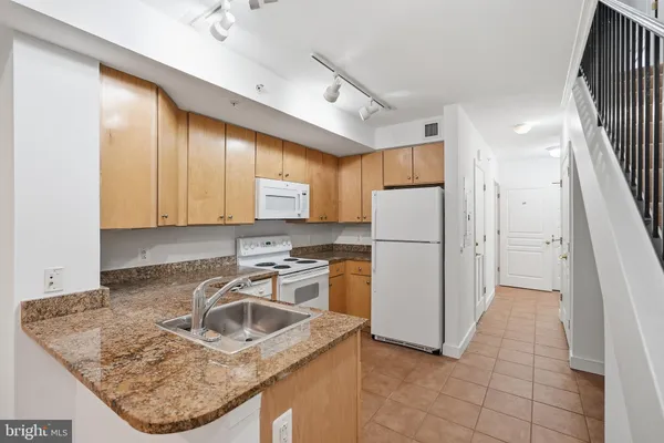 $3,500 | 616 E Street Northwest, Unit 447, Washington, DC 20004
