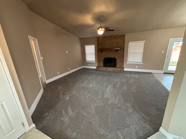$1,800 | 108 Dobie Boulevard, Cibolo, TX 78108