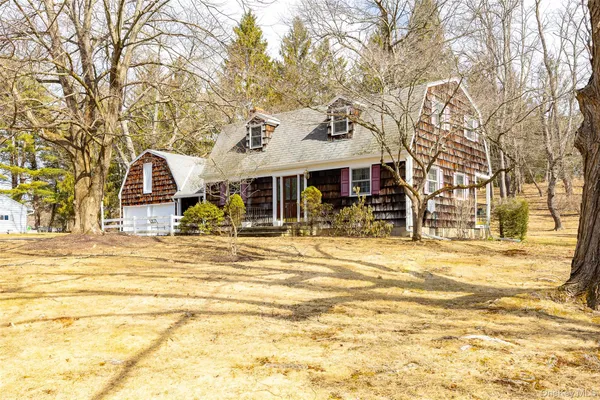 $450,000 | 4 Mc Allister Drive, Pleasant Valley, NY 12569