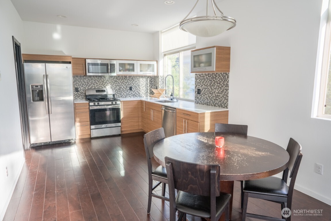 206 22nd Avenue, Unit A Seattle, WA 98122 - Photo 14 of 37