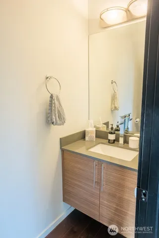 $4,350 | 206 22nd Avenue, Unit A, Seattle, WA 98122