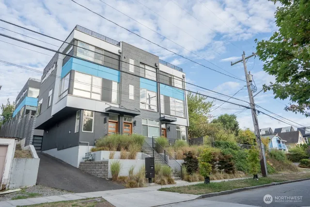 $4,350 | 206 22nd Avenue, Unit A, Seattle, WA 98122