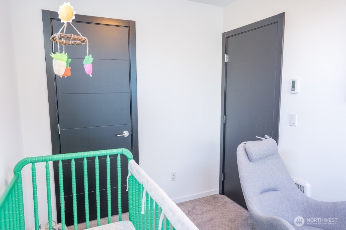 206 22nd Avenue, Unit A Seattle, WA 98122 - Photo 22 of 37