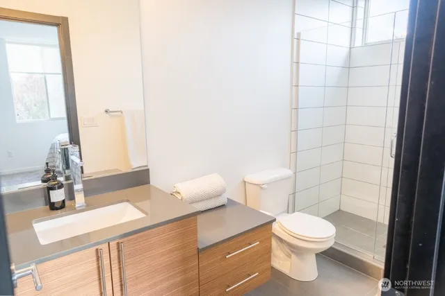 $4,350 | 206 22nd Avenue, Unit A, Seattle, WA 98122