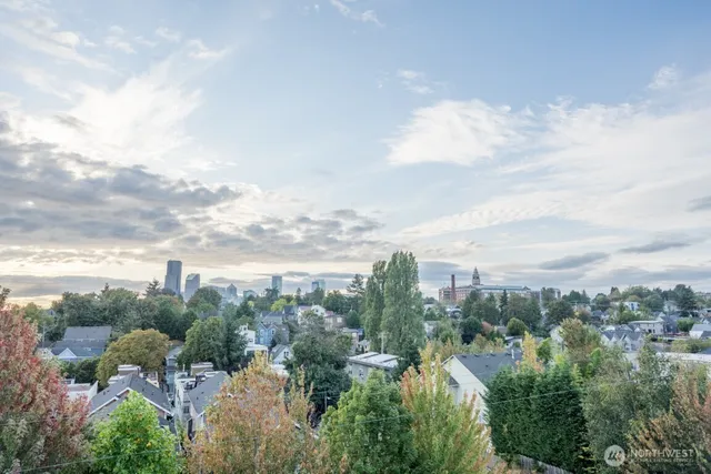 $4,350 | 206 22nd Avenue, Unit A, Seattle, WA 98122